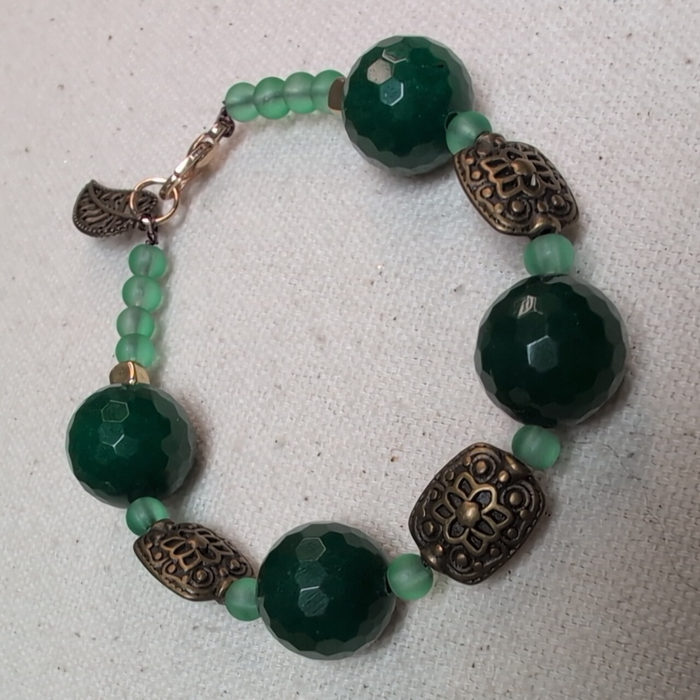 Handmade Green Jade & Glass Beaded Bracelet with Antique Gold Accents 6.5"